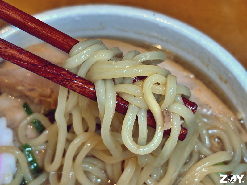 Jiro Tomato Veggie with bean sprouts and crushed tomatoes
